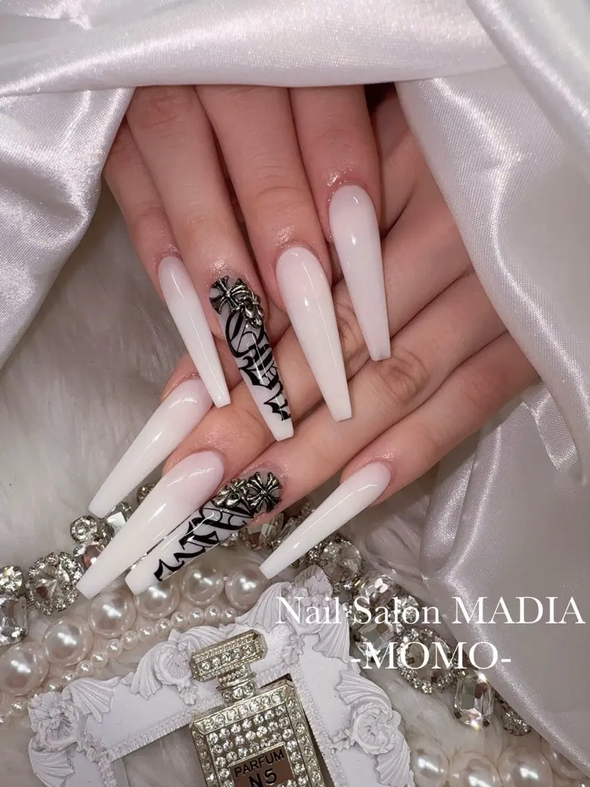 ネイル ハンドネイル momo .のネイルデザイン