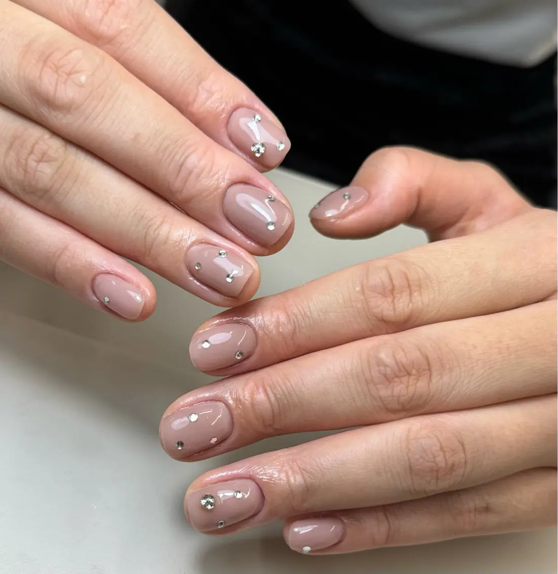 ネイル ハンドネイル フットネイル ハンドケア AngelChris ビューティーサロンのネイルデザイン