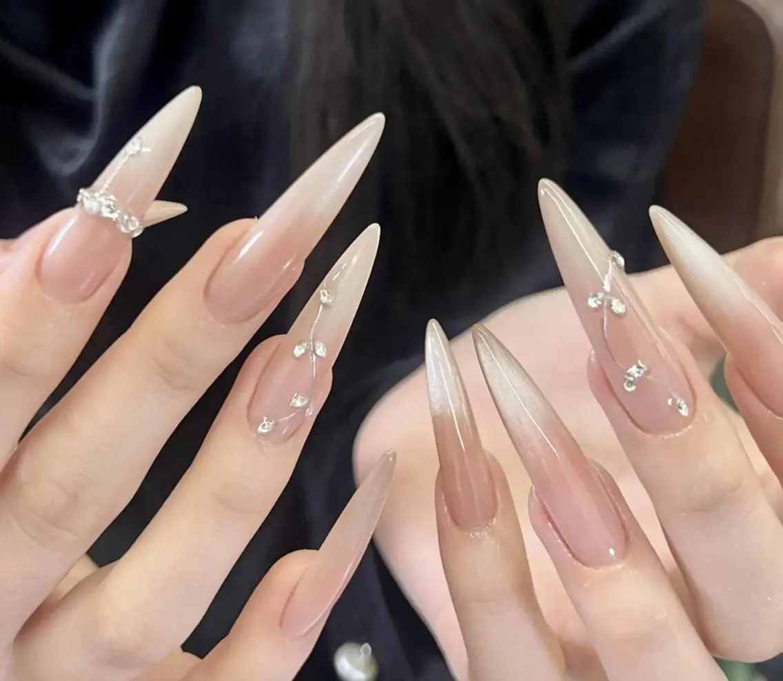 ネイル ハンドネイル Pure&Rich Nailのネイルデザイン