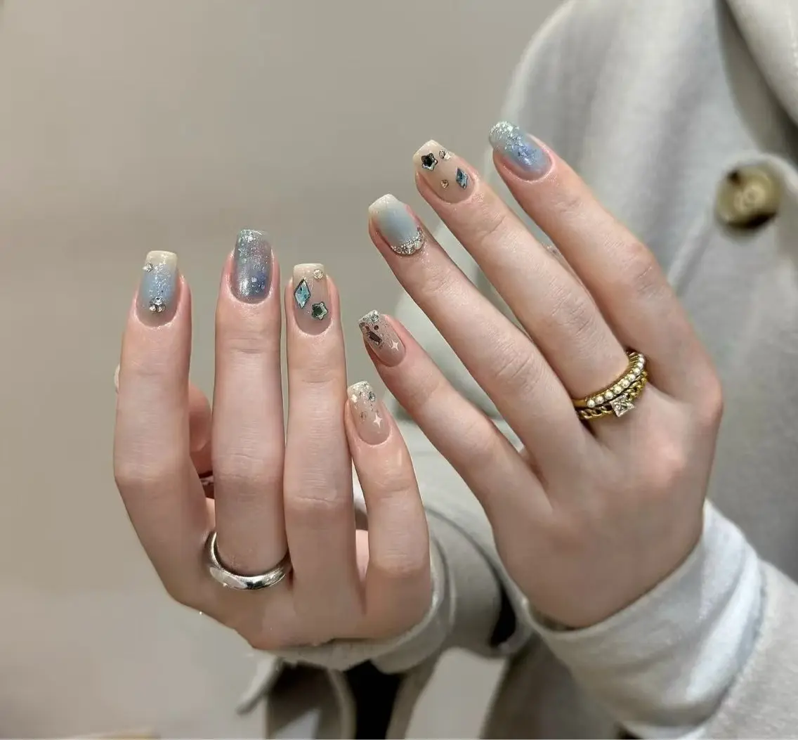ネイル フラワーネイル フレンチネイル ジェルネイル ガラスフレンチ ハート ハンドネイル BabyYouMi nailのネイルデザイン