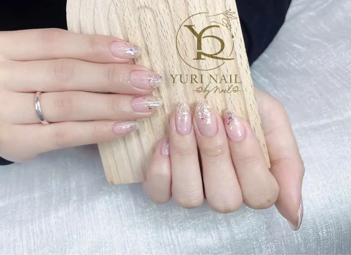 ネイル オーロラネイル ブルー チークネイル フットネイル フレンチネイル YURI Nail NARITAのネイルデザイン