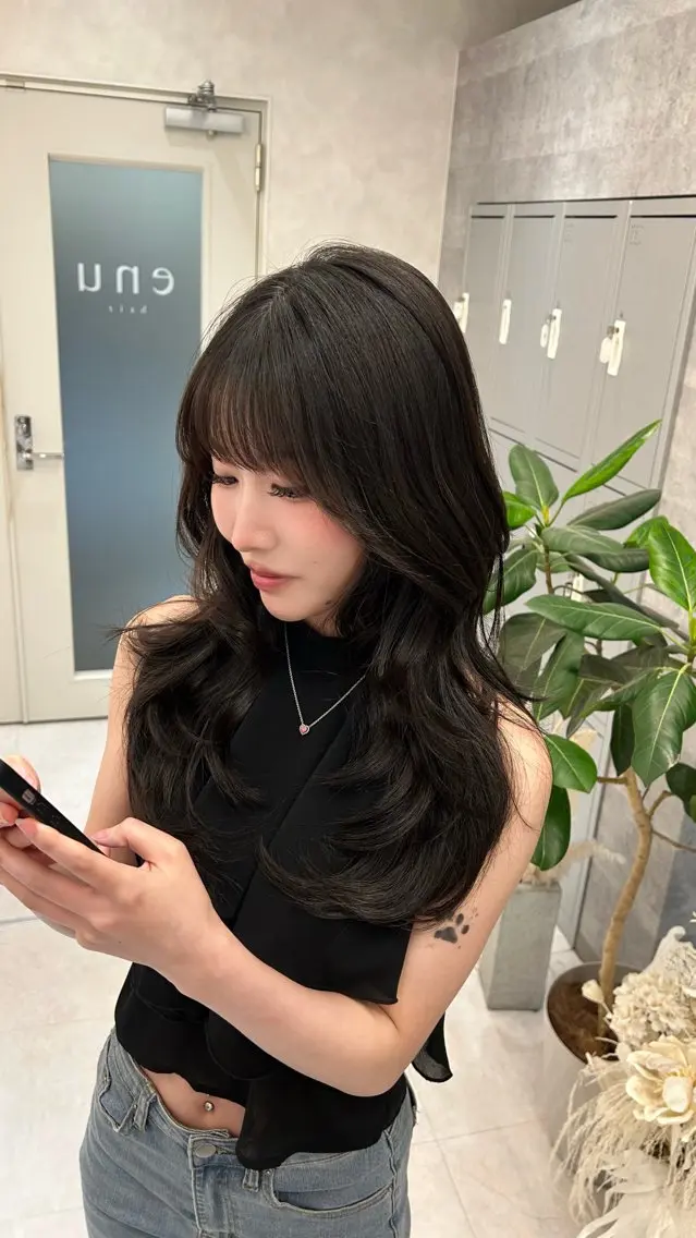 【⭐️人気No. 1⭐️】韓国風カット+髪質改善カラー✨の写真