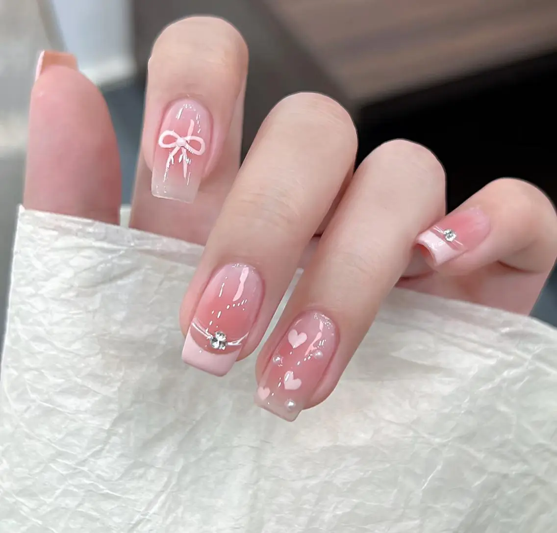 ネイル ハンドネイル ハンドケア 🍑 momo_nailのネイルデザイン