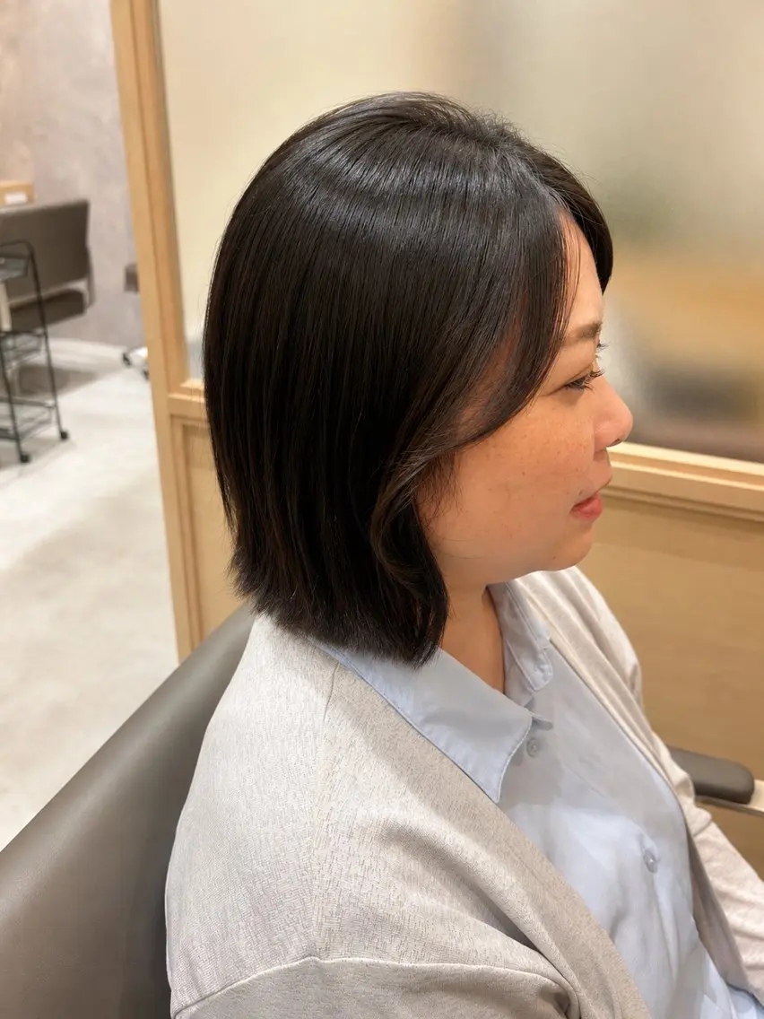 ミディアム 切りっぱなしボブ ボブ カット トリートメント ヘッドスパ 久木原 ゆりのヘアスタイル