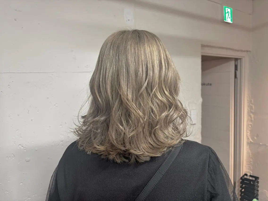 ミディアム カラー カット ヘアカラー 🩵似合わせカット SEIRA🩵のヘアスタイル