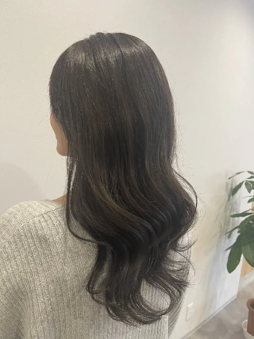 セミロング カラー ベージュカラー オリーブベージュ 伸ばしかけ レイヤーカット シールエクステ🎀 ホシノ🕒ユウカのヘアスタイル