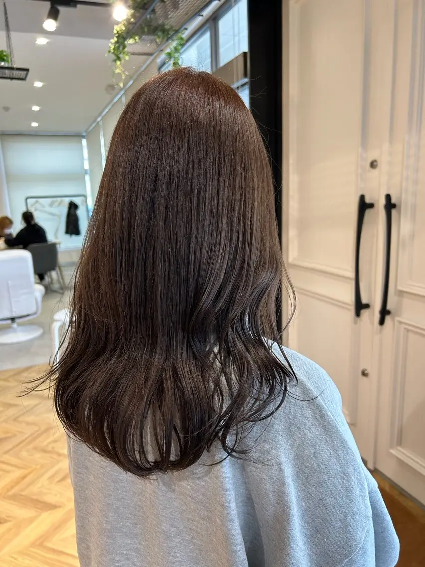 ロング カラー ブリーチ ブラウンカラー ショコラブラウン ダブルカラー ブリーチなしカラー 透明感カラー🥣 yukihoのヘアスタイル