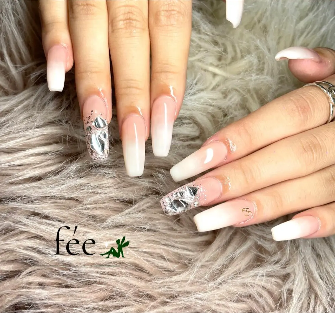 ネイル フットネイル ジェルネイル 韓国ネイル マグネットネイル ミラーネイル ハンドネイル nail salon fee（フィー）のネイルデザイン