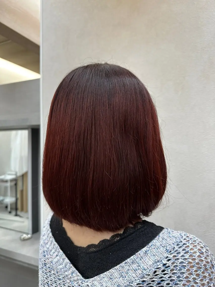 ミディアム カラー ボルドーカラー 近藤 李香のヘアスタイル