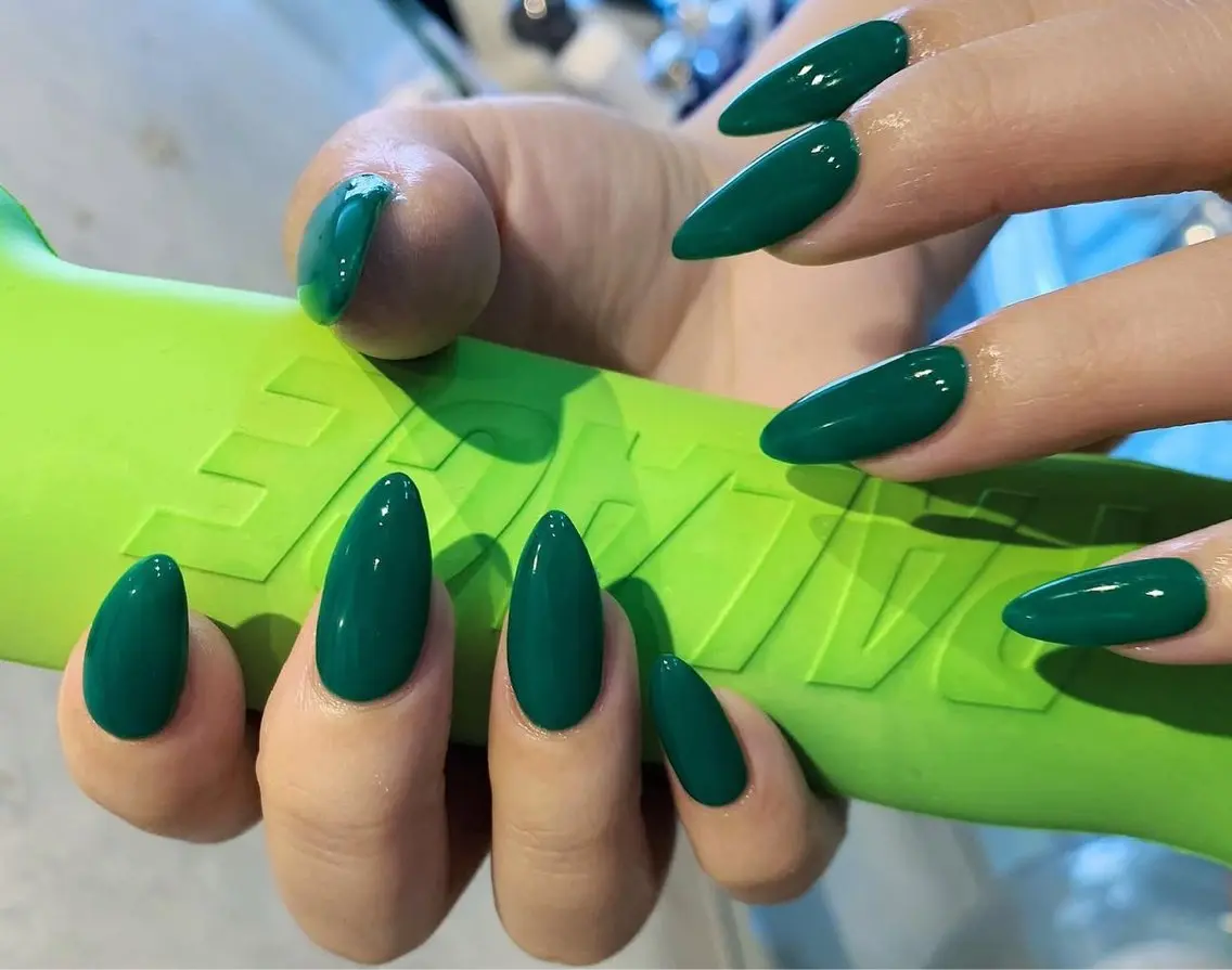 ネイル フレンチネイル ジェルネイル ガラスフレンチ ハロウィン ハート H.baby Nail Salonのネイルデザイン