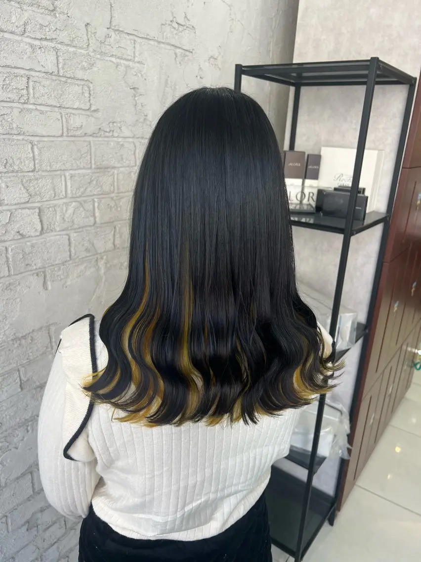 セミロング ヘアカラー エクステ＆艶カラー 🎀YURINA🎀のヘアスタイル