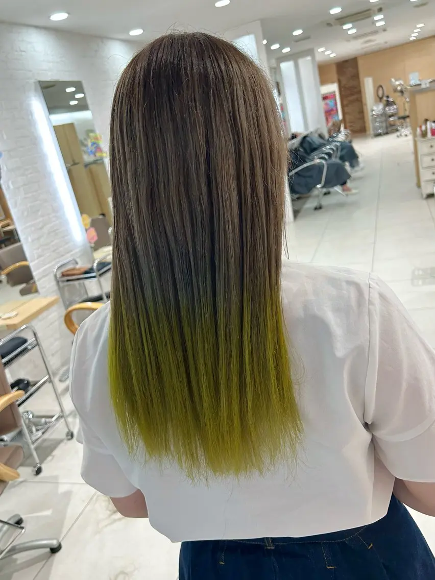 ロング カラー ヘアカラー Ida Akaneのヘアスタイル