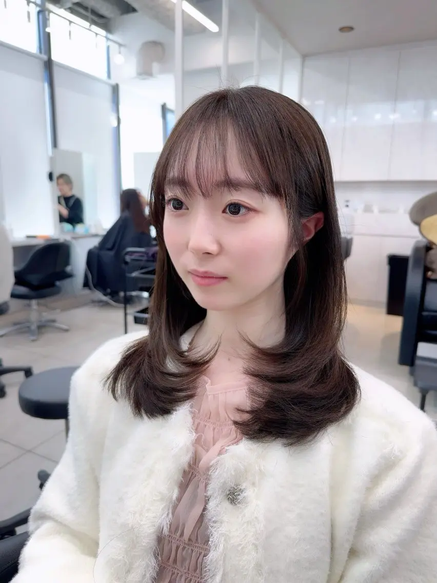 セミロング 顔まわりレイヤー 顔周りカット レイヤーカット カット ヘアカラー トリートメント 韓国風cut/ 縮毛矯正/正岡幹康のヘアスタイル