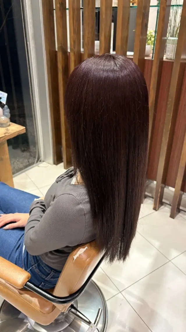 カラー ロング ヘアカラー 萩原 新菜のヘアスタイル