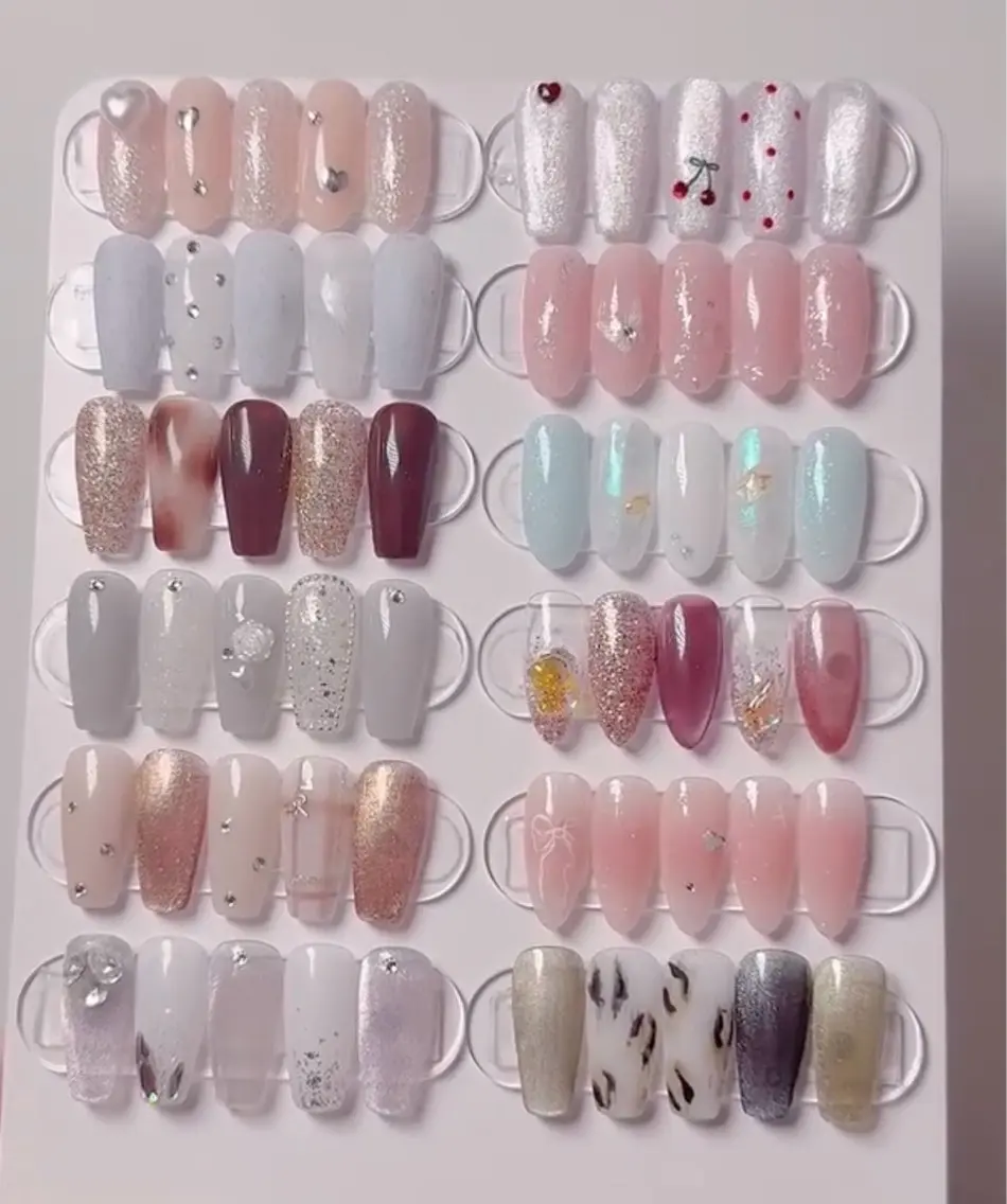 ネイル オーロラネイル ハート 韓国ネイル マグネットネイル ミラーネイル NailSalon✨ Écrinエクランのネイルデザイン