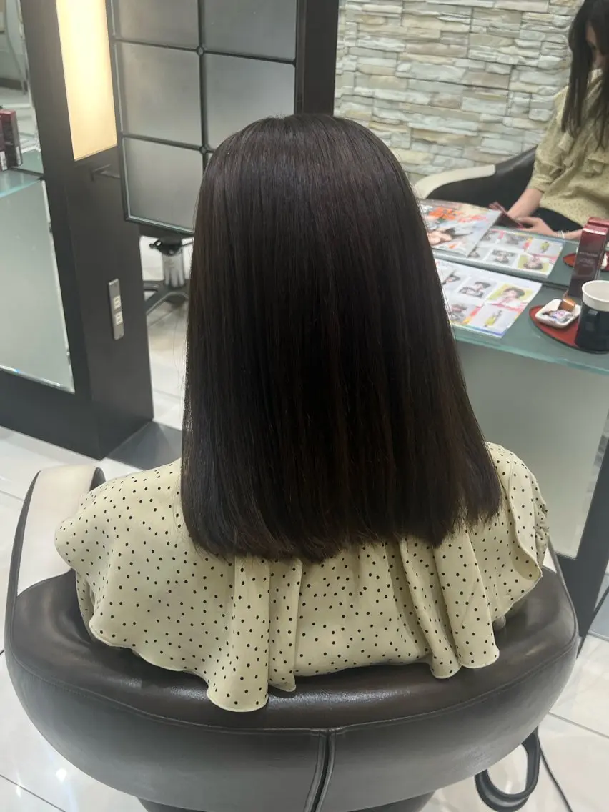 ミディアム ハイトーン/うる艶 カラー Mioのヘアスタイル