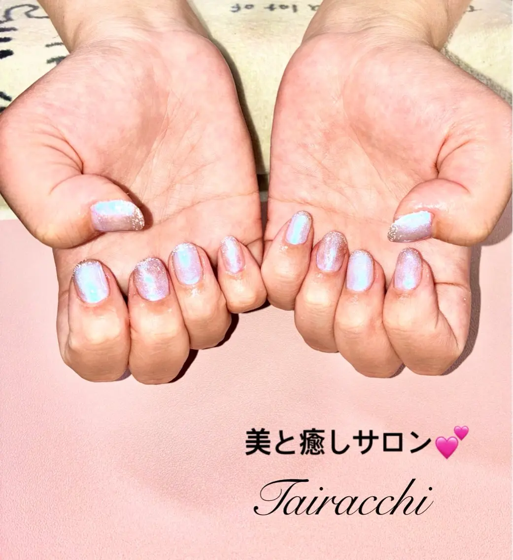 ネイル オーロラネイル フレンチネイル ゴールド キラキラネイル マグネットネイル フットネイル Tairacchi タイラッチのエステ・リラクイメージ