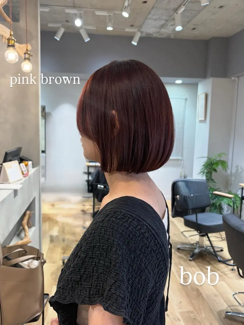 ショート 切りっぱなしボブ ピンクブラウン ボブ こうやま みるのヘアスタイル