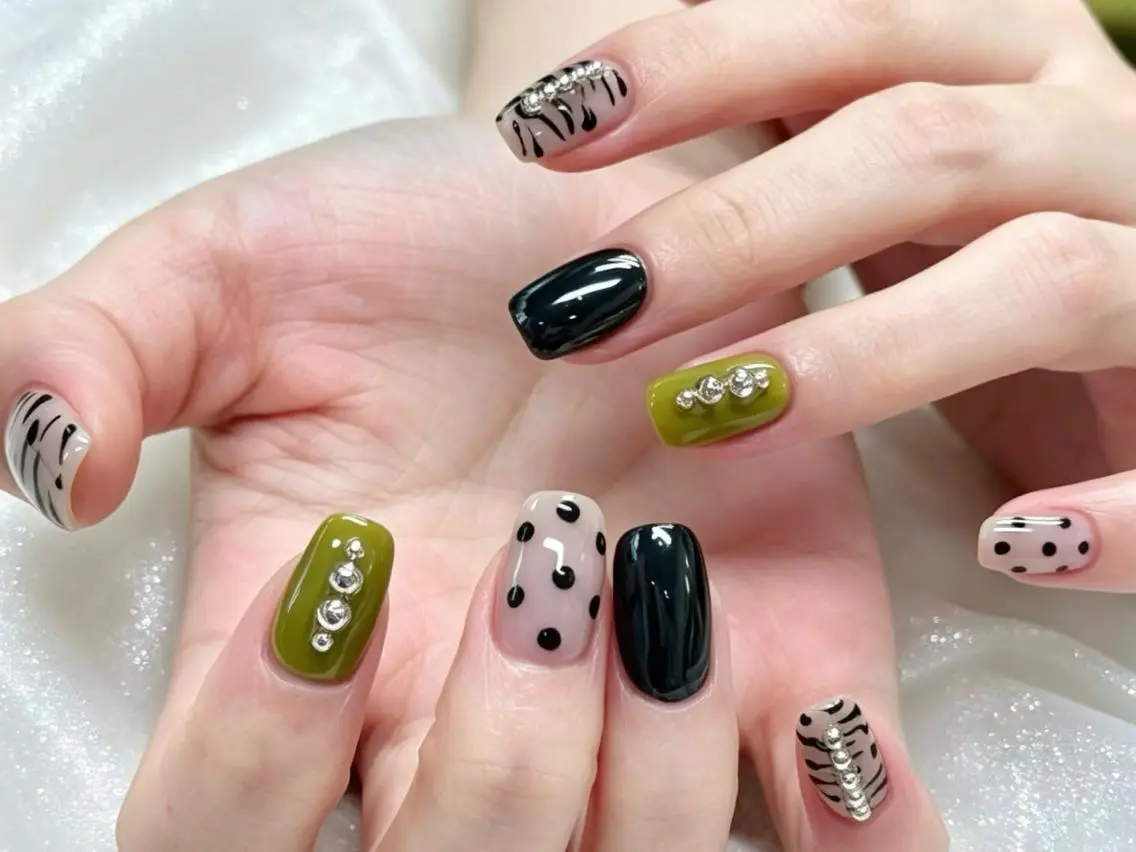 ネイル メンズ メンズ韓国風 アートネイル チークネイル 長さ出し フレンチネイル ハンドネイル ハンドケア NEW NAIL💞 yukiのネイルデザイン