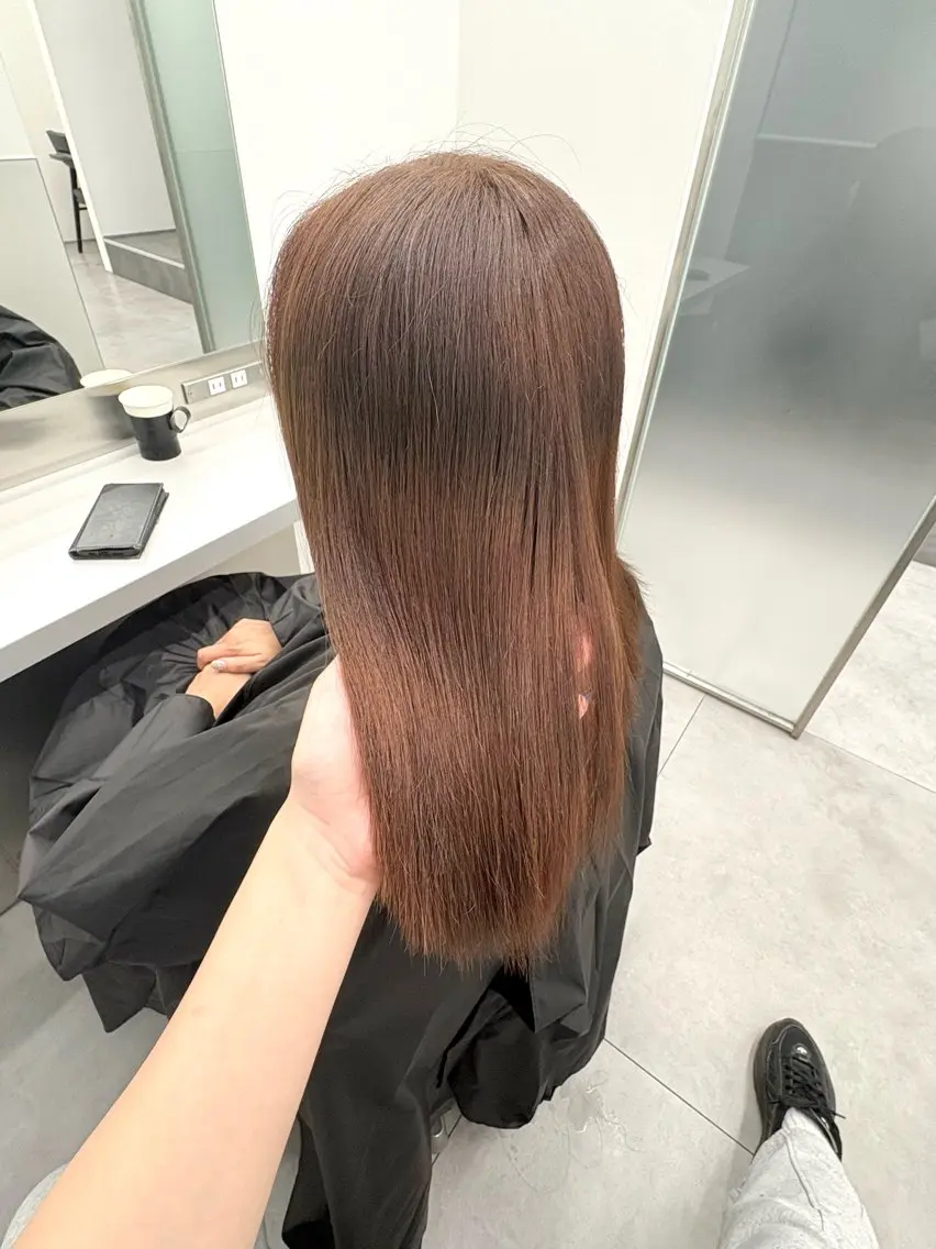 セミロング カラー ブリーチ ヘアカラー トリートメント 天野 利咲のヘアスタイル
