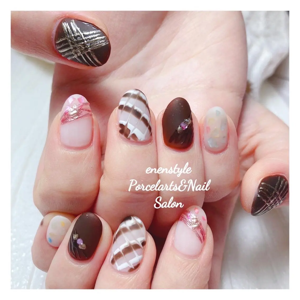 ミディアム ネイル 🐾enen style 🐾のネイルデザイン