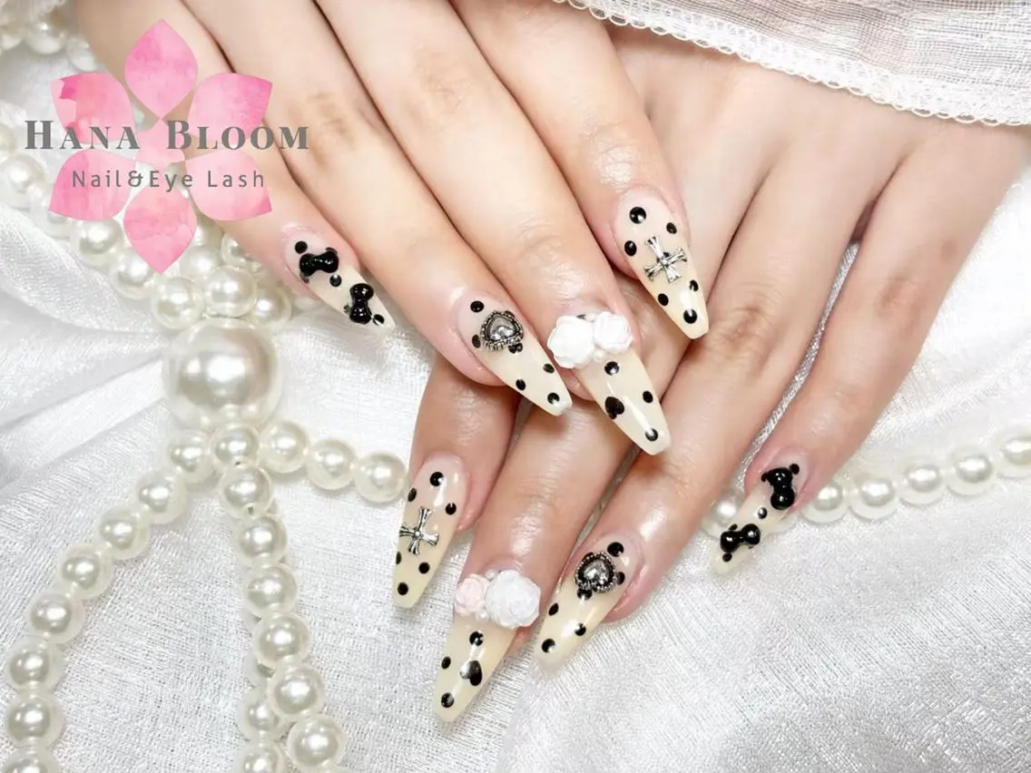 ネイル 長さ出し フットネイル 韓国ネイル マグネットネイル 持ち込み ハンドネイル ハンドケア Hana Bloom Nail 渋谷道玄坂のネイルデザイン