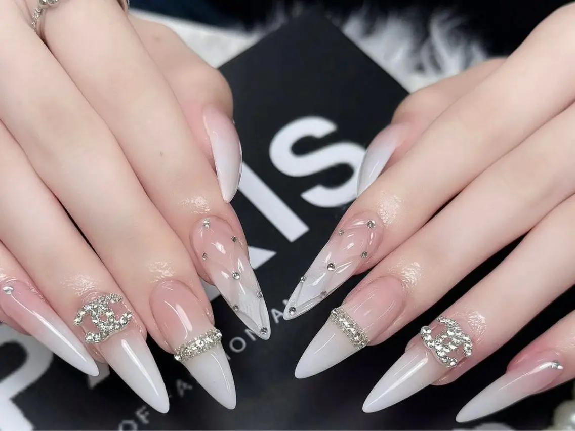 ネイル ハンドネイル REI NAIL1のネイルデザイン