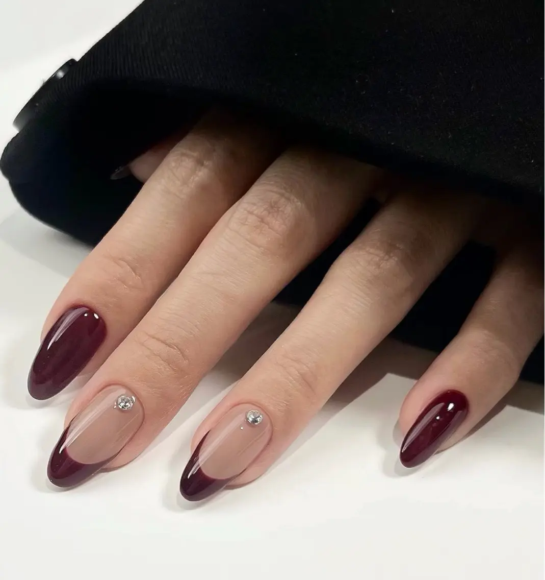 ネイル フットネイル フレンチネイル グラデーション 氷ネイル・うるうるネイル 韓国ネイル ハンドネイル Lynn_ Nailのネイルデザイン