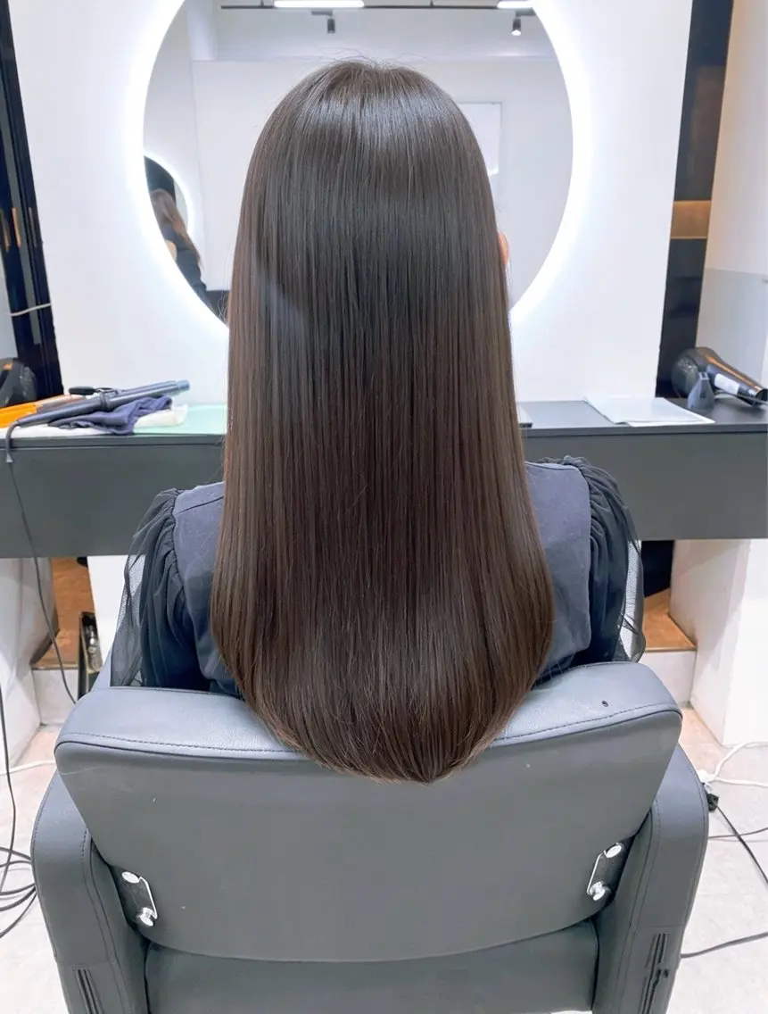 ロング 友田 千栄のヘアスタイル