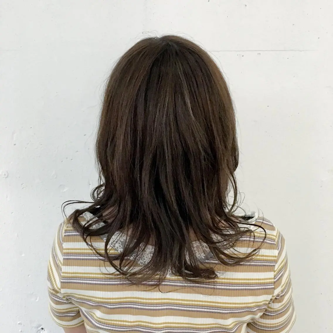 セミロング カラー ヘアカラー トミタ アツシのヘアスタイル
