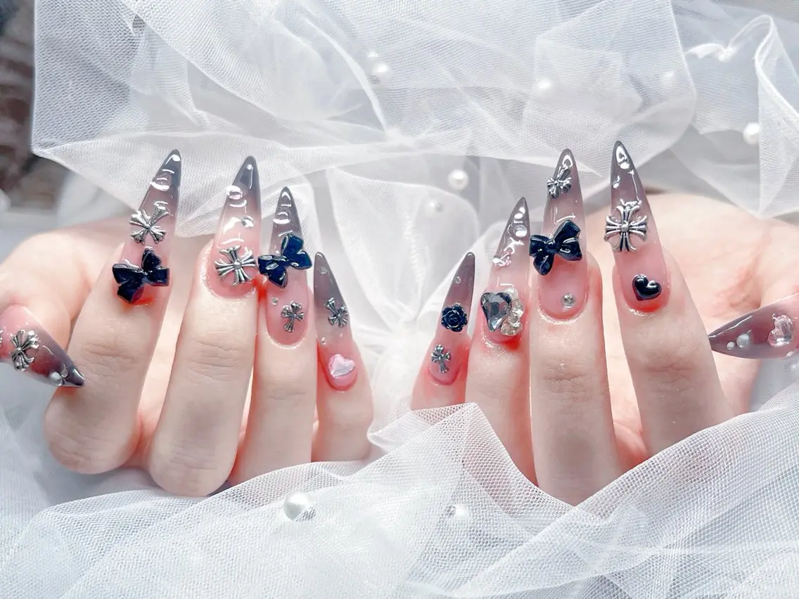 ネイル 💅🏻 ayakaのネイルデザイン
