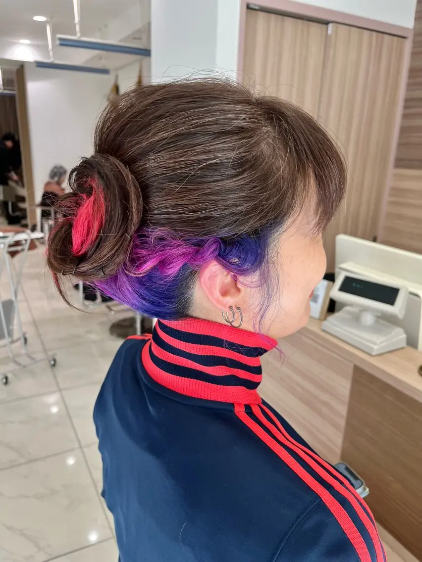 ロング カラー ヘアアレンジ 低ダメ高明度 低ダメ高明度ハイトンのヘアスタイル