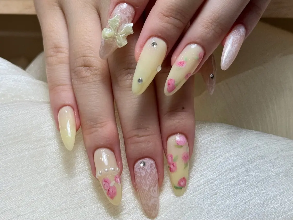 ネイル ブラウン フットネイル フレンチネイル グラデーション 氷ネイル・うるうるネイル ハンドネイル Mixx Nail_ Studioのネイルデザイン