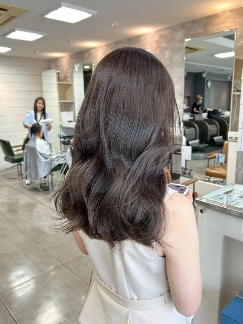 カラー 🌟艶カラー🌟 石中葵のヘアスタイル