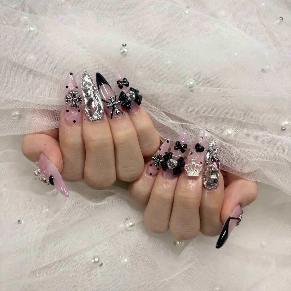 ネイル ハンドネイル ୨୧ mio୨୧のネイルデザイン