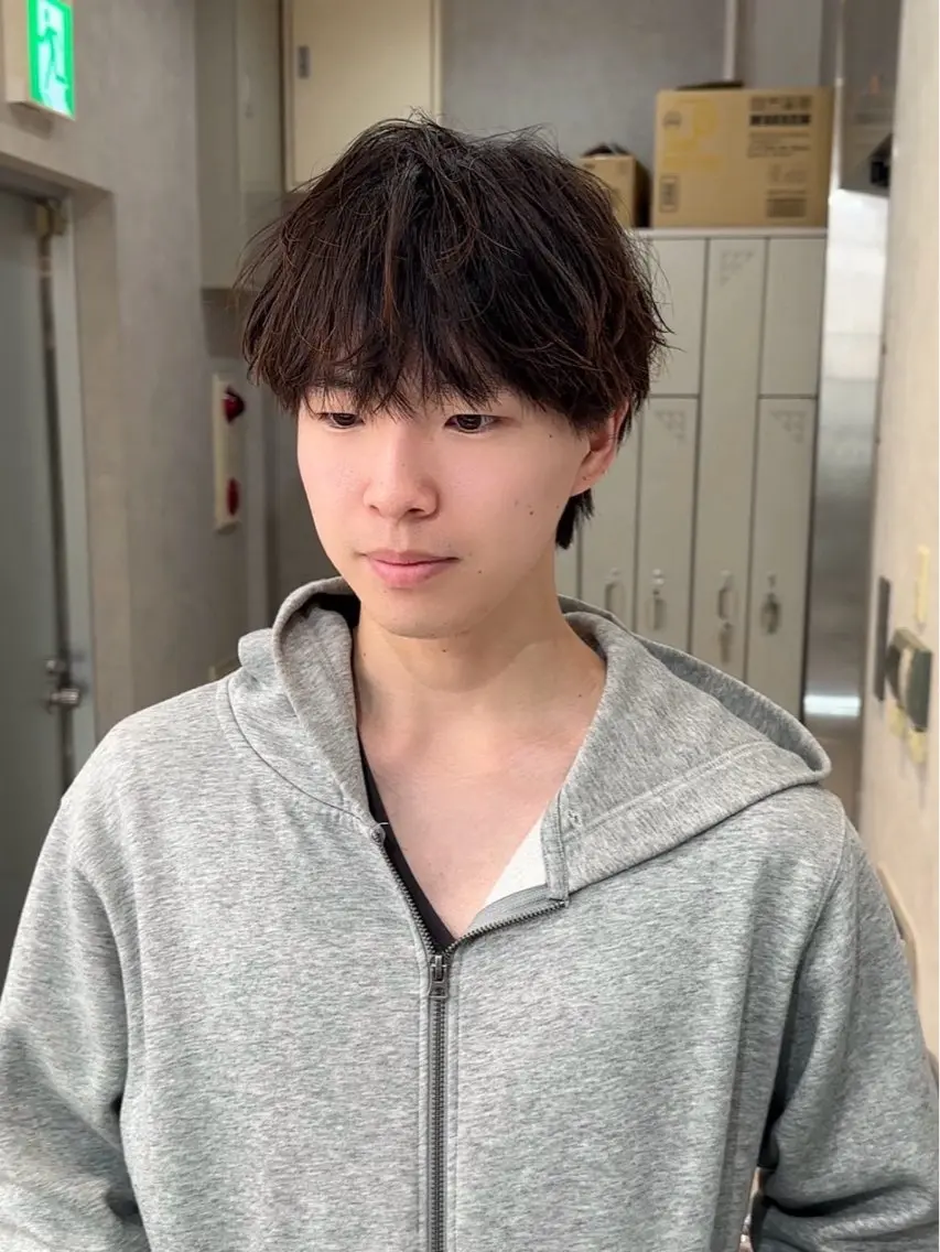 カラー パーマ メンズ マッシュ メンズパーマ かのん/メンズ毛流れ 特化/曲がる縮毛矯正のヘアスタイル