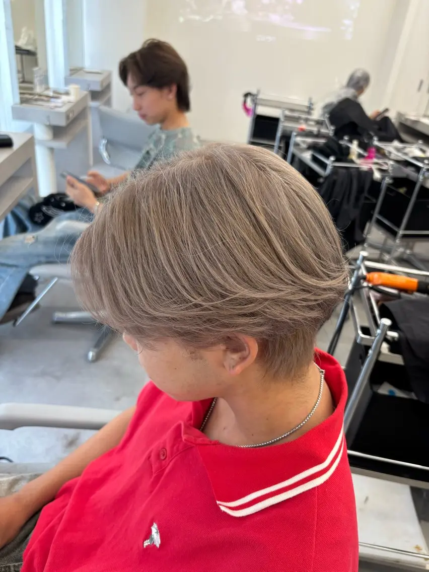 カラー メンズ ヘアカラー トリートメント ブリーチ/ハイトーン 🤍そな🤍のヘアスタイル