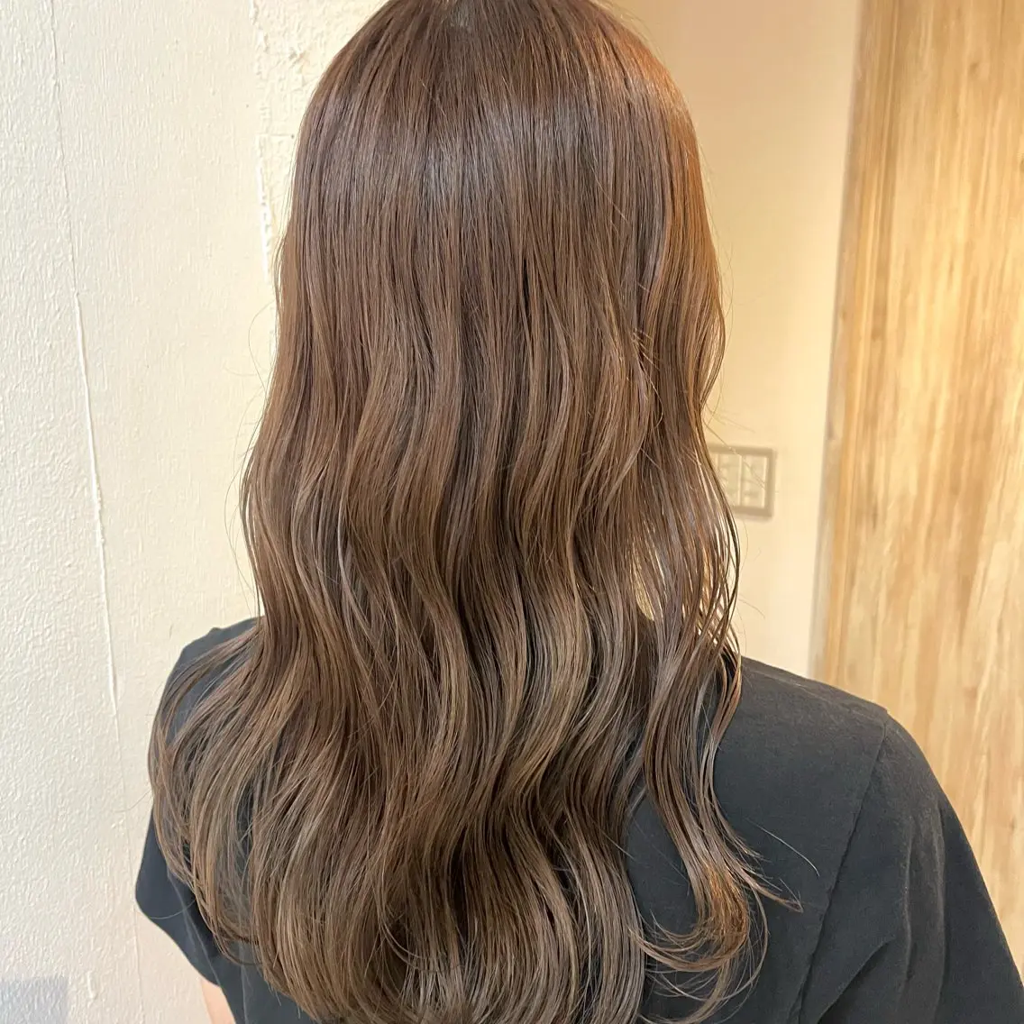セミロング カラー カット ヘアカラー トリートメント 透明感カラー/ 髪質改善/レイヤーのヘアスタイル