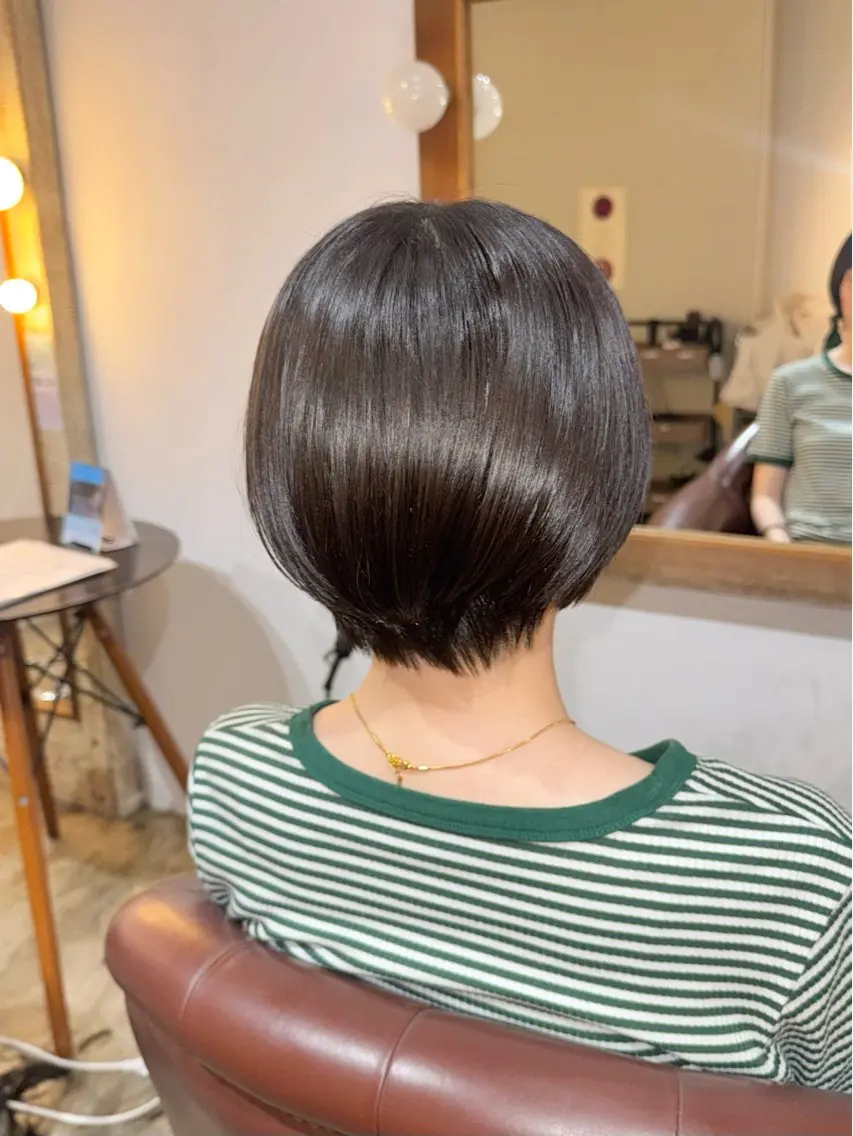ショート カット BEHIND THE CURTAIN りこのヘアスタイル