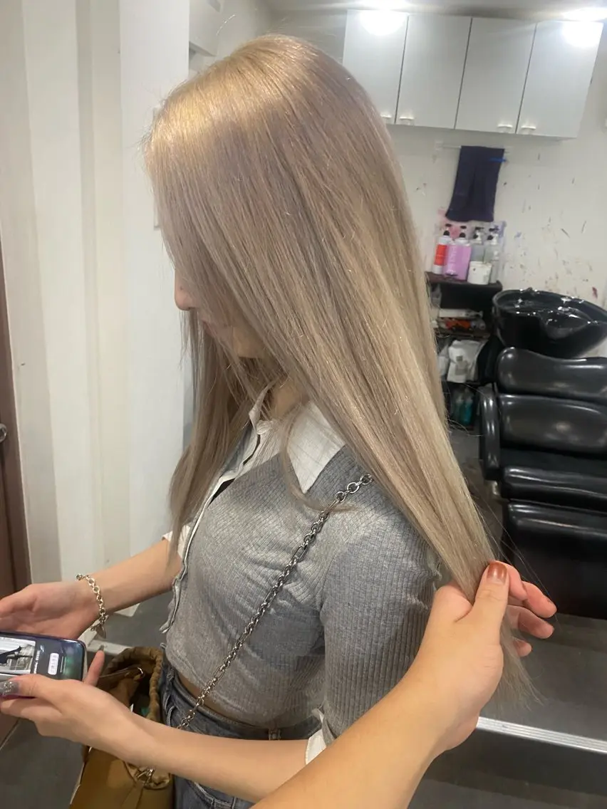 カラー ベージュカラー ホワイトベージュ カット ヘアカラー Seleneコウキ ブリーチ/ハイトーンのヘアスタイル