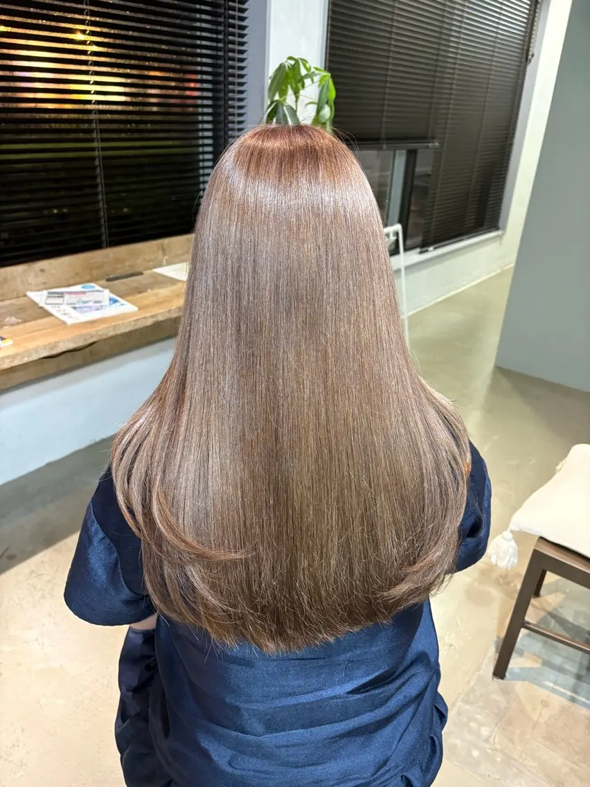 ロング ヘアカラー ブリーチカラー🍓/ 艶カラー/かえ🤍のヘアスタイル