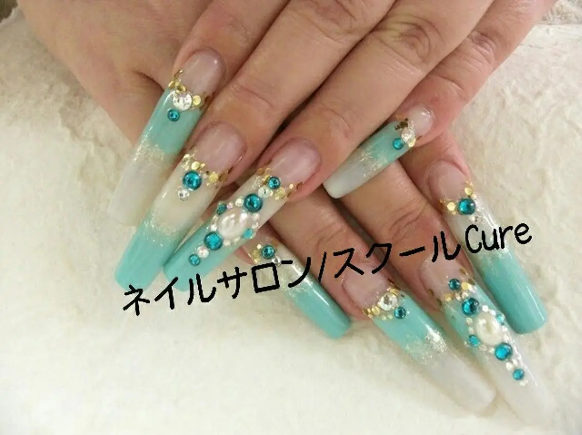 ロング ネイル ネイルサロン Cureのネイルデザイン