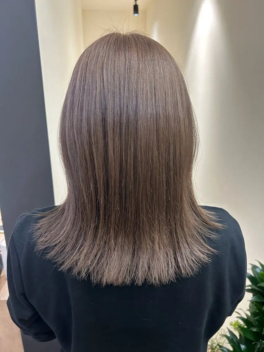 ロング カラー ブリーチ グレージュ カット ヘアカラー トリートメント hubhair レイヤー/透明感のヘアスタイル