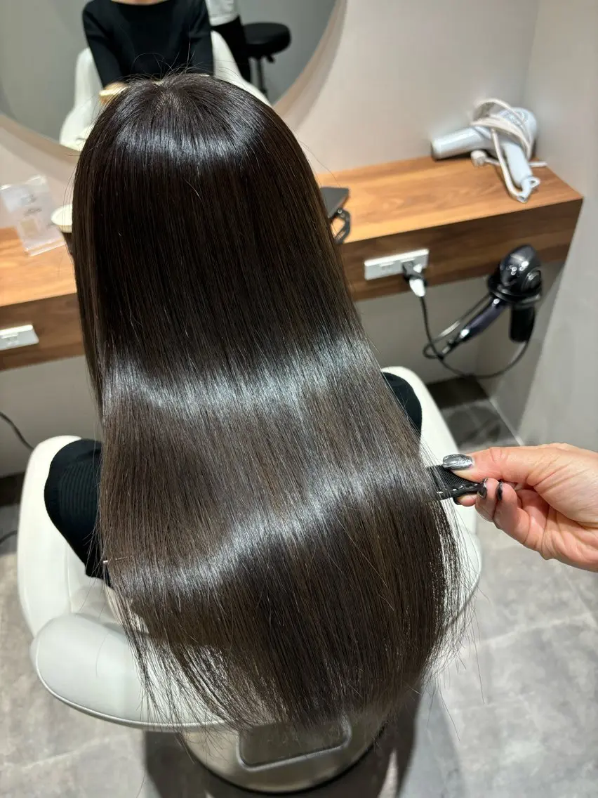 ロング ヘアカラー トリートメント 美髪ヘア 🤍erikaのヘアスタイル