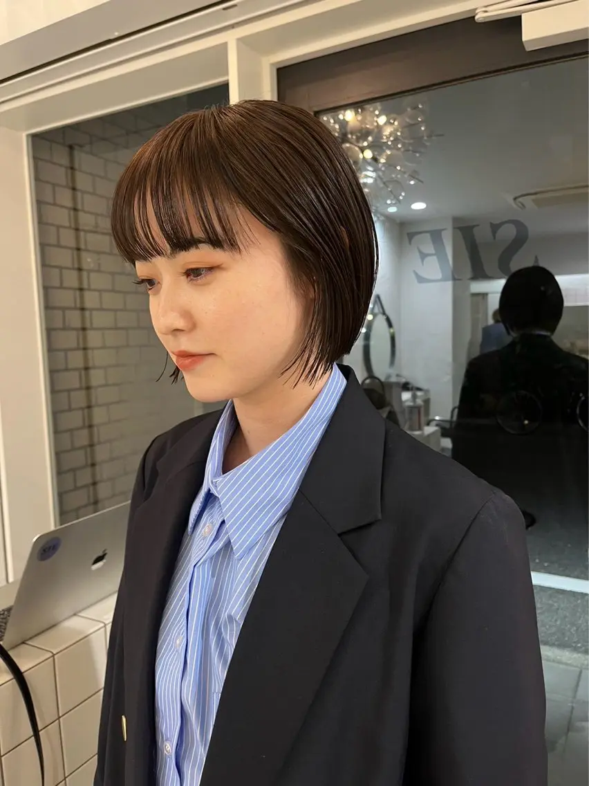 カラー 安食 友哉のヘアスタイル