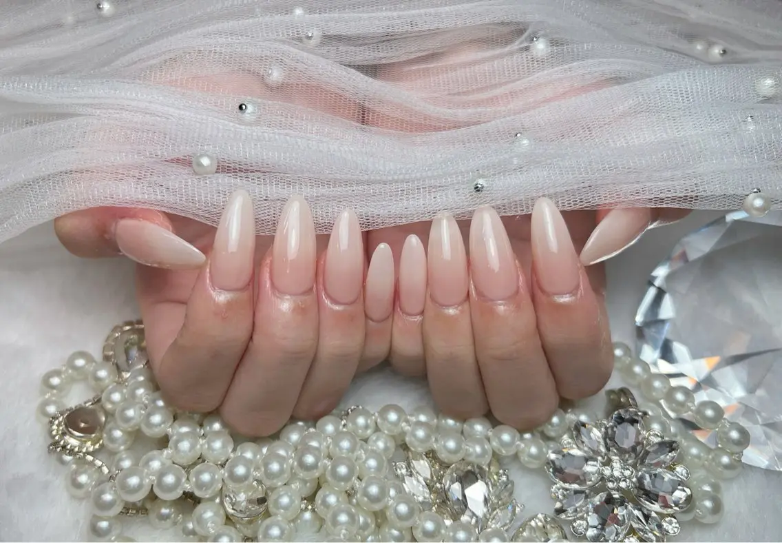 ネイル アートネイル オーロラネイル チークネイル 長さ出し フットネイル Miya _nailのネイルデザイン