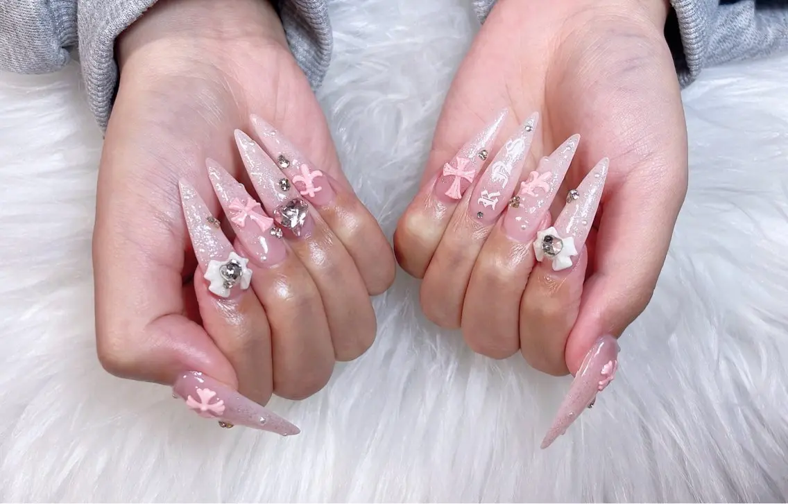 ネイル アニマル柄 チークネイル フラッシュネイル フラワーネイル フットネイル ハンドネイル B·U Nail大宮 長さだし専門店のネイルデザイン