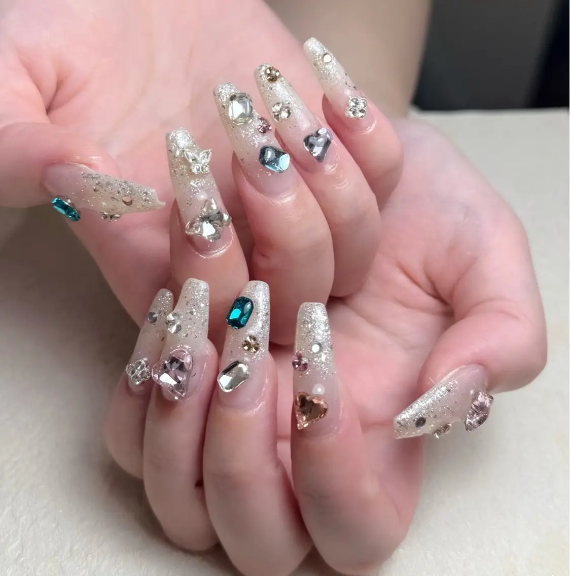 ネイル アートネイル 長さ出し フレンチネイル ジェルネイル ガーリー ハンドネイル 中野駅から2分 MEO NAILのネイルデザイン