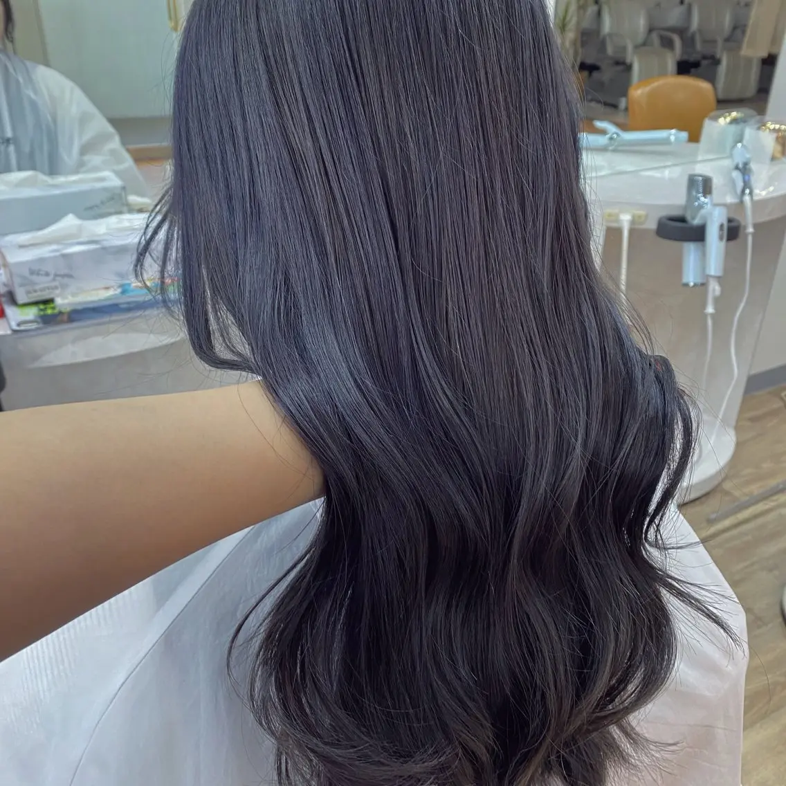 セミロング カラー ブリーチ ブリーチなし透明感 🕊ワダ　ユイのヘアスタイル