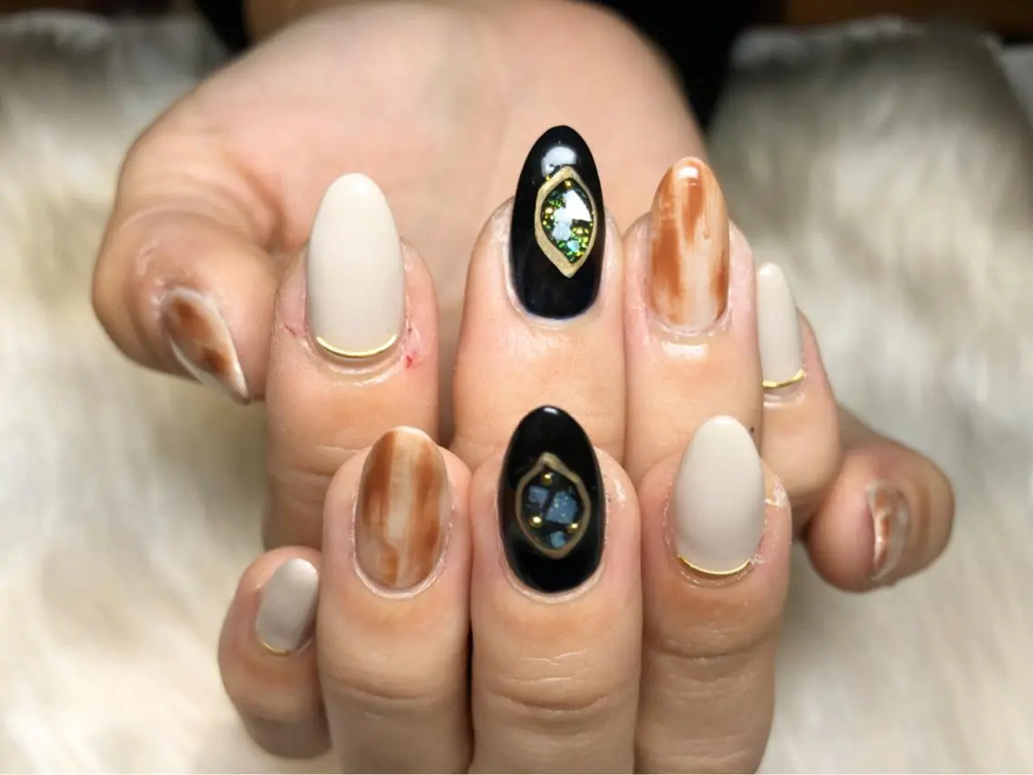 ネイル Li'leaNail AINAのネイルデザイン
